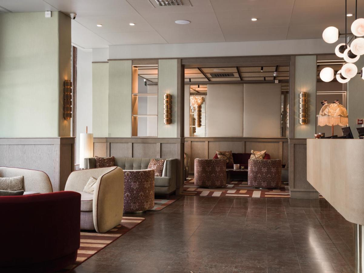 Elite Adlon